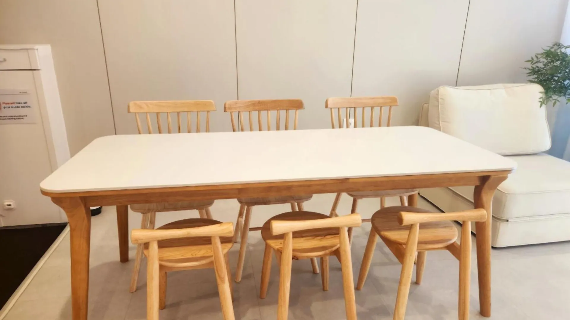 Апартаменты Hongdae, 5 Minutes Walk From Hongdae Entrance Station, 2-Room, Free Luggage Storage, Remodeled, Art Seoul, Washer & Dryer Южная Корея